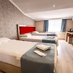 Otel Mora