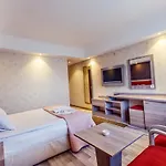 Mora Otel 3*