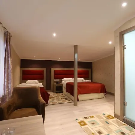 Hotel Mora 3*