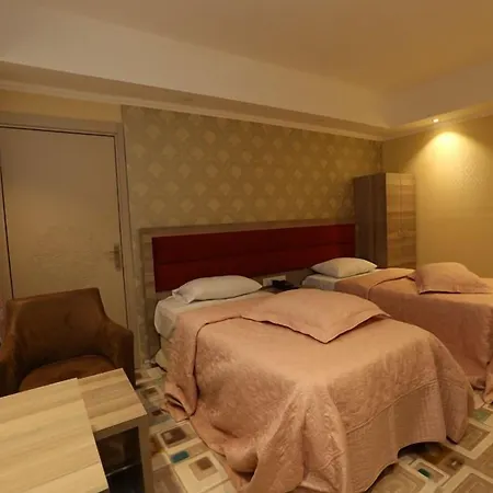 Hotel Mora