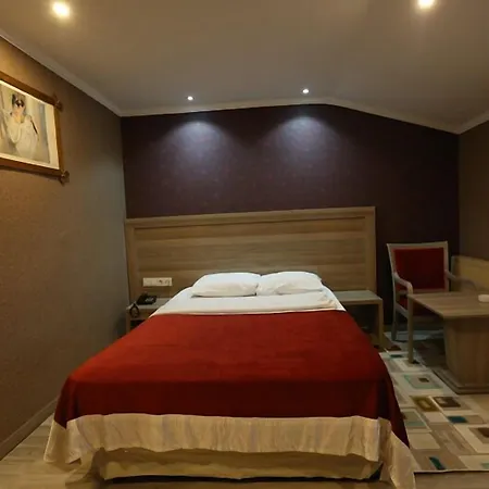 Mora Hotel 3*
