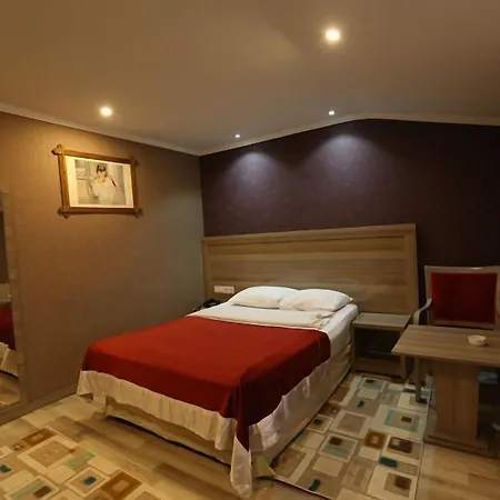 Hotel Mora 3*