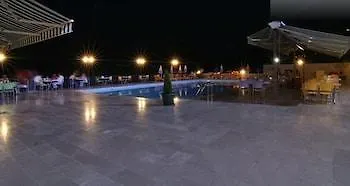 Mora Hotel 3*