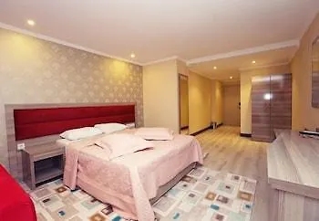 Hotel Mora