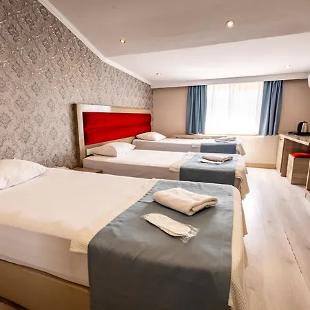 Hotel Mora