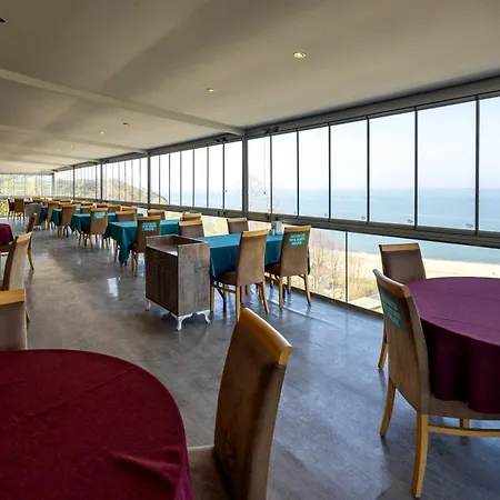 Hotel Mora 3*