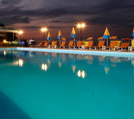 Mora Hotel 3*