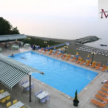 Hotel Mora