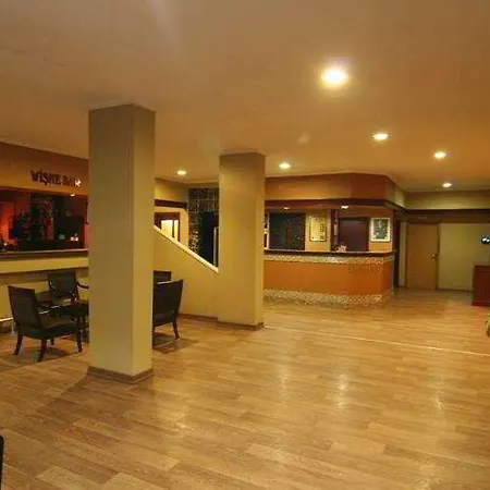 Hotel Mora 3*