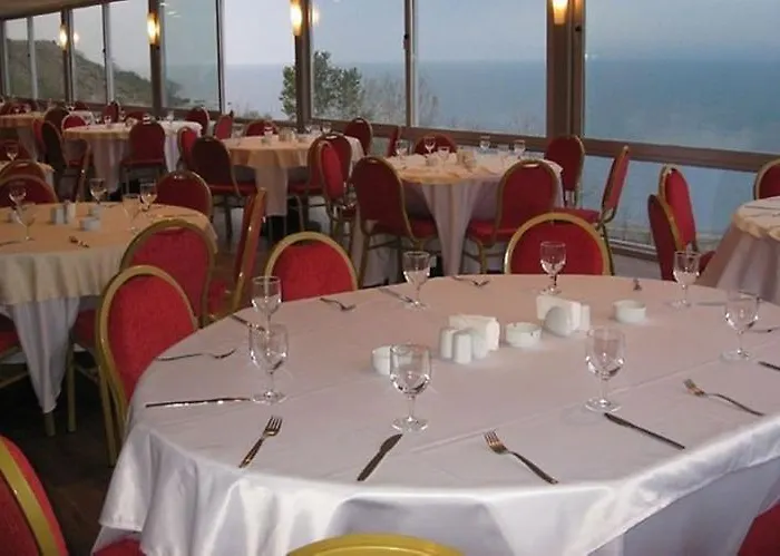 Mora 3* טראבזון